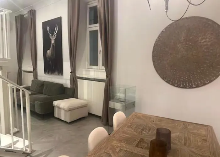 V13 Apartment
