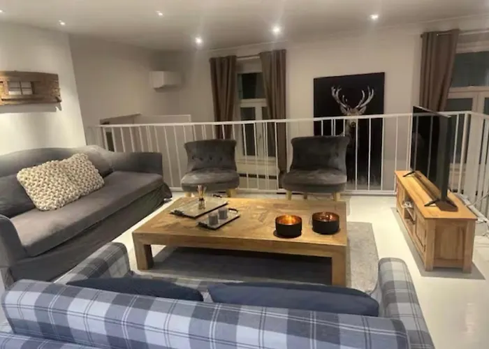 V13 Apartment