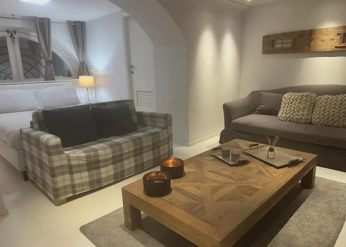 V13 Apartment *